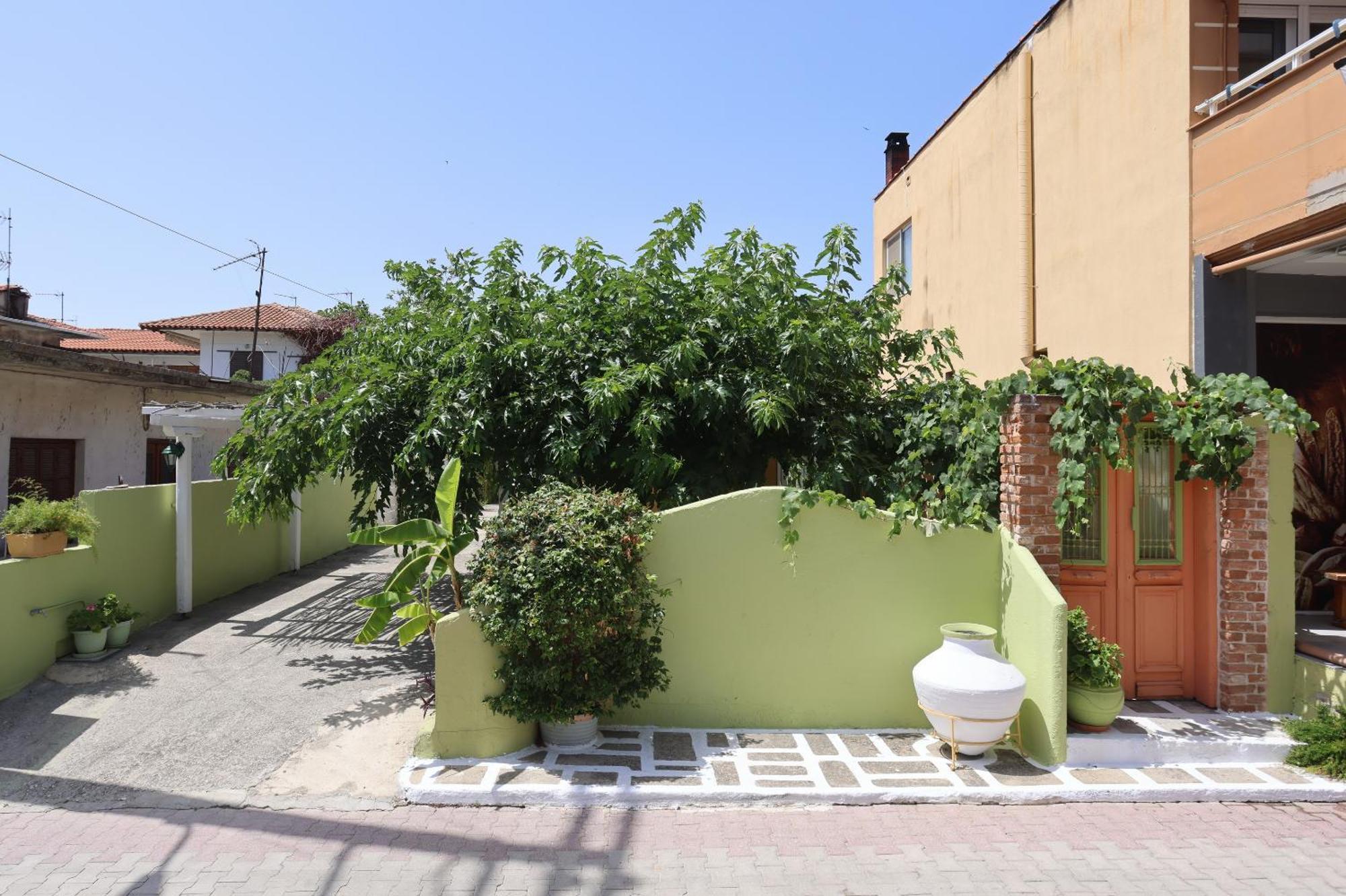 Holiday home Madlen Nea Skioni